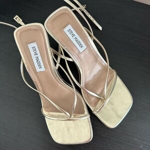 Steve Madden gold metallic heel sandals size 8